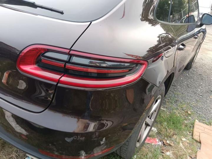 2014 Macan 2.0T photo 2