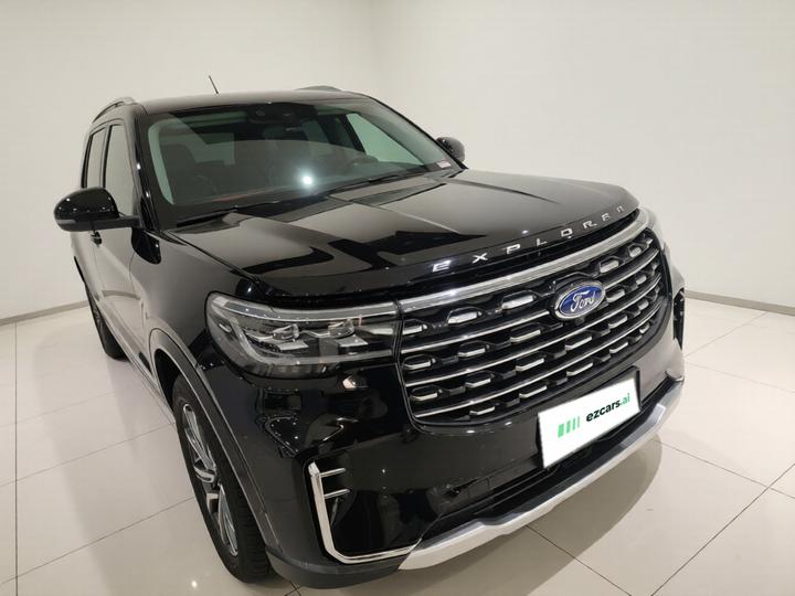 Explorer 2023 EcoBoost 285 AWD Titanium 7-Seater photo 3