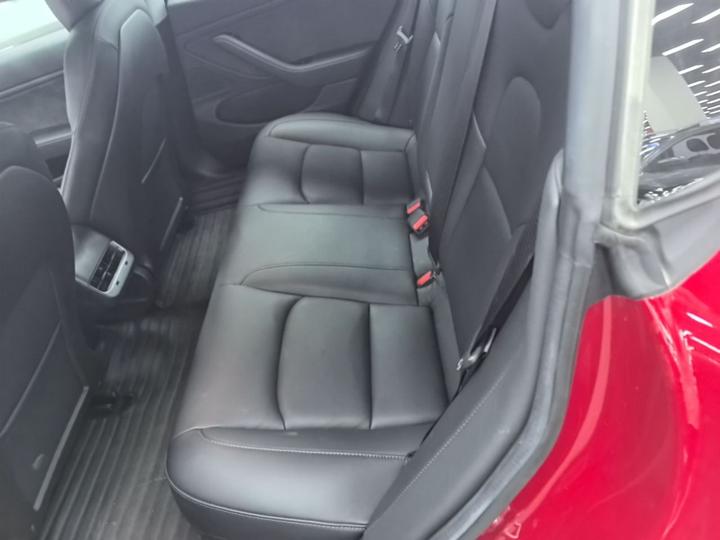 Model 3 Imported 2019 Standard Range RWD Upgraded photo 4