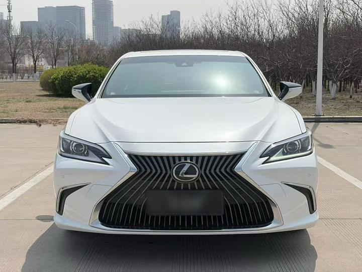ES 2018 200 Excellence China V photo 2