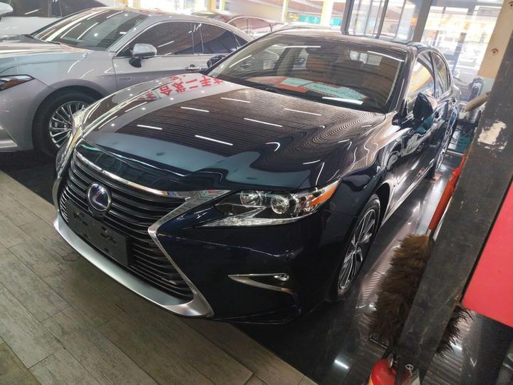 ES 2015 300h Comfort