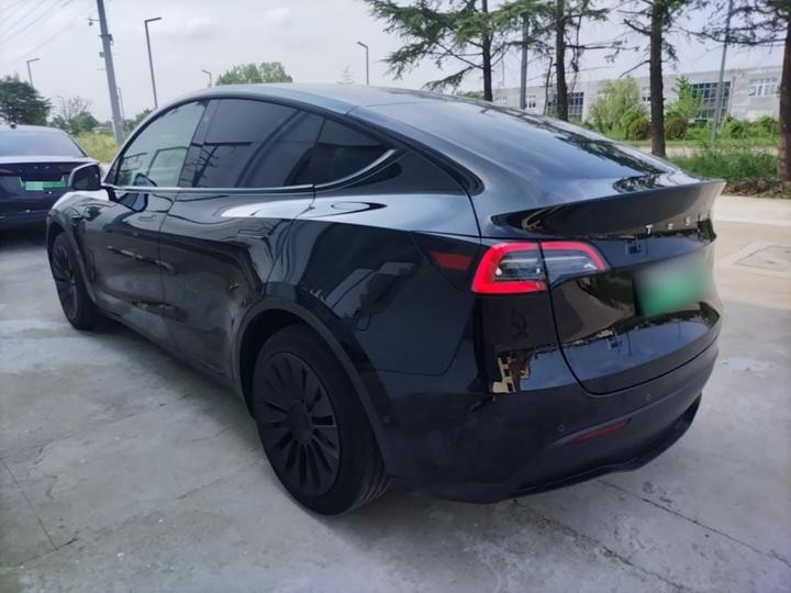 Model Y 2023 RWD photo 4