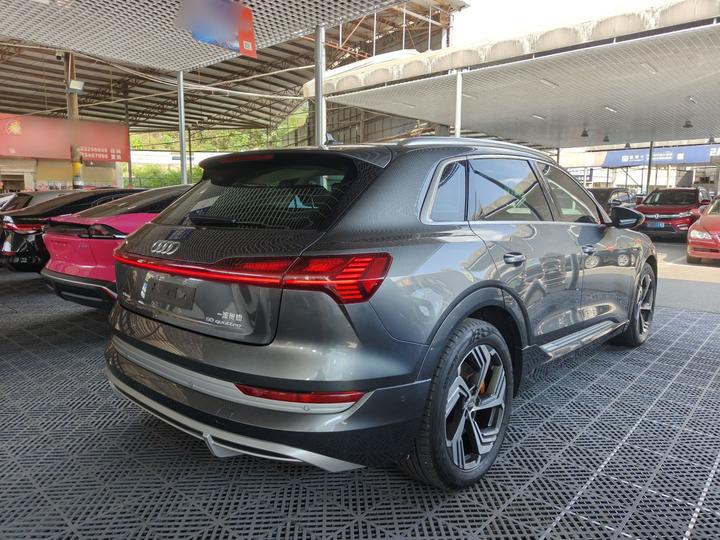 e-tron 2021 50 quattro photo 4
