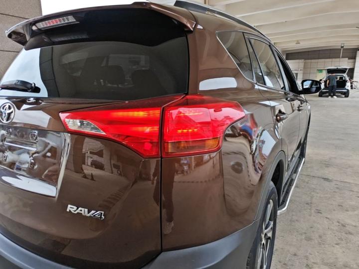 RAV4 2015 2.0L CVT RWD photo 7