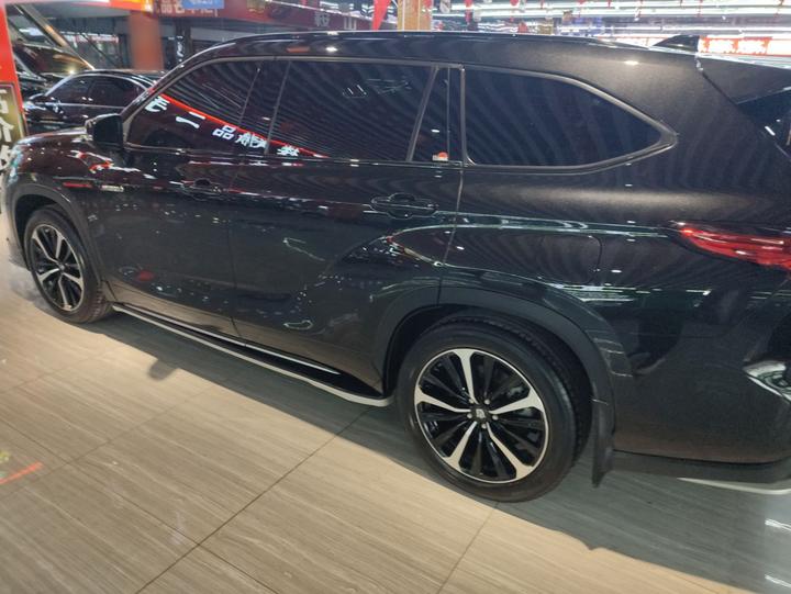 Crown 2021 2.5L HEV AWD Flagship photo 4