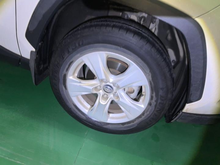 RAV4 2021 2.0L CVT RWD photo 8