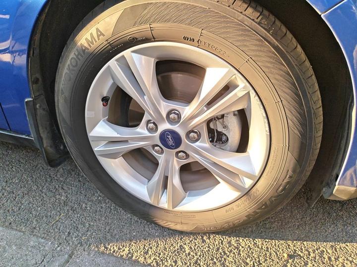 Focus 2012 Hatchback 1.6L MT photo 7