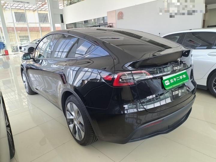 Model Y 2022 Facelift RWD photo 4