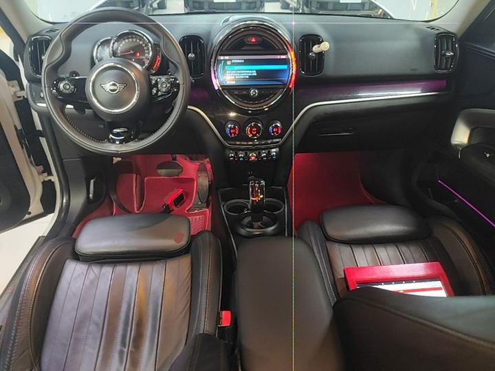 2019 2.0T COOPER S ALL4 photo 5