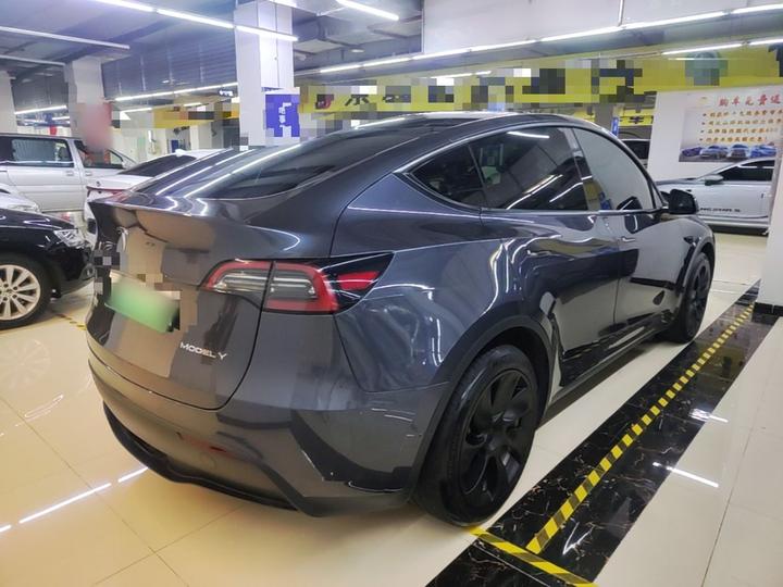 Model Y 2022 Facelift RWD photo 4