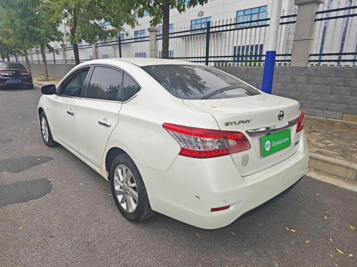 Sylphy 2014 1.6XV CVT Exclusive photo 4