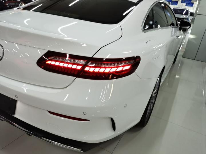E-Class Imported 2023 E 260 Coupe photo 7