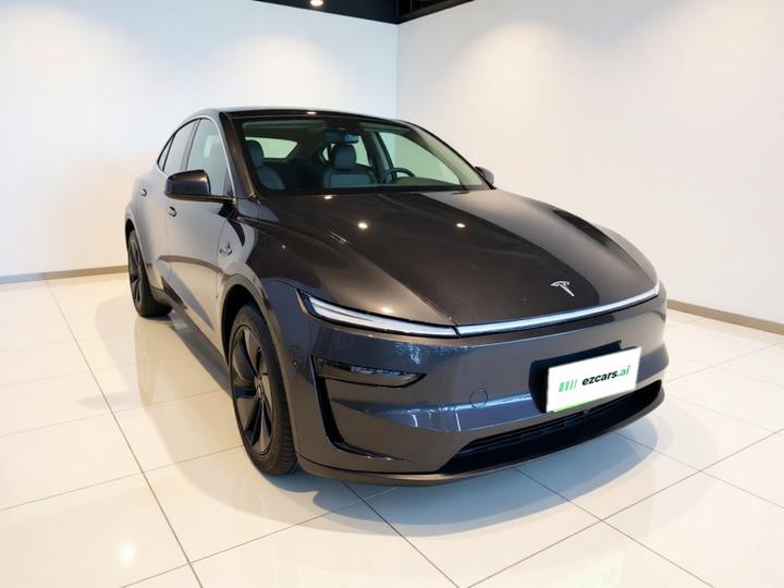 Model Y 2025 RWD photo 3