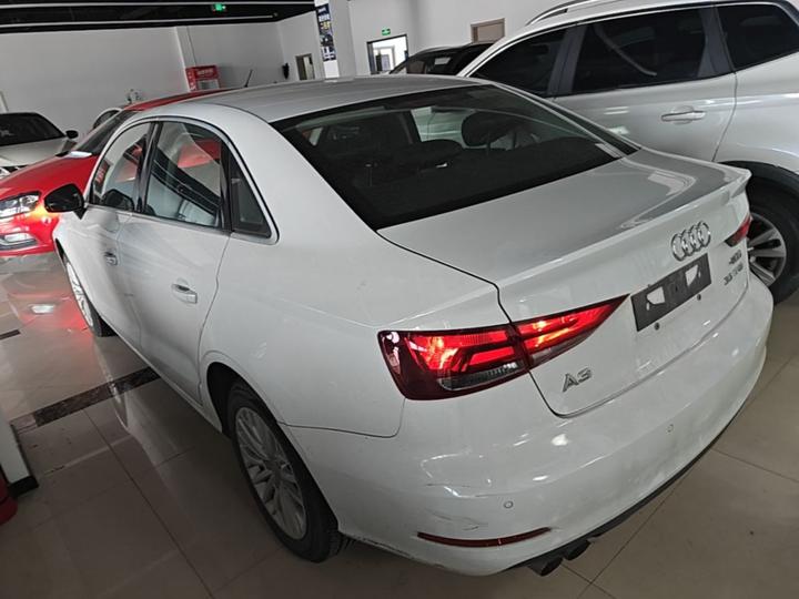 A3 2014 Limousine 35 TFSI AT Progressive photo 4