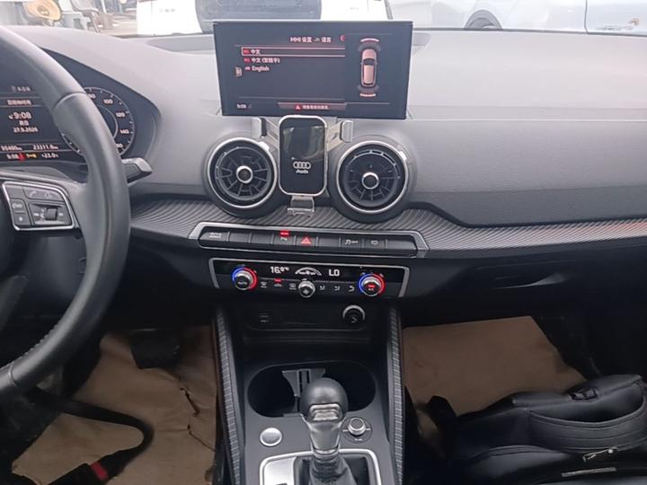 Q2L e-tron 2019 Q2L e-tron EV photo 8