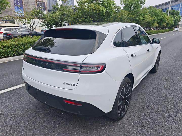 HIMA AITO M5 2023 EV RWD ADAS photo 4