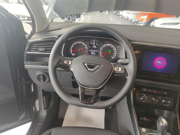 VS5 2021 280TSI AT photo 6