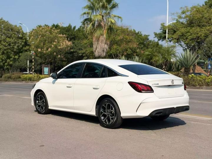 MG5 2022 180DVVT CVT photo 4