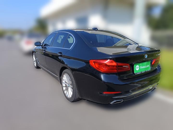 5 Series 2018 525Li Luxury photo 4