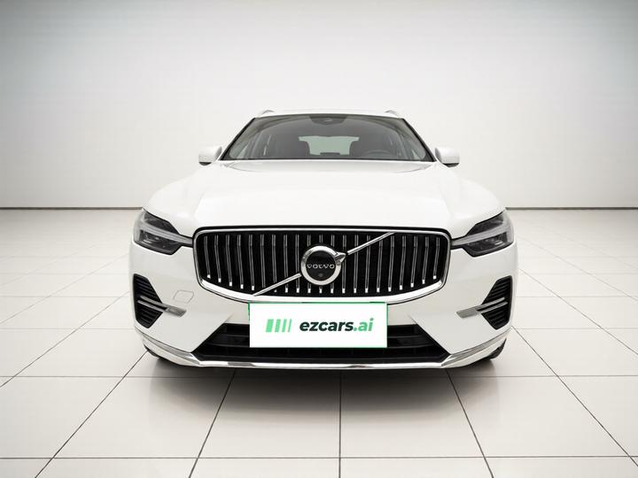 XC60 EV 2022 T8 PHEV AWD Luxury photo 2
