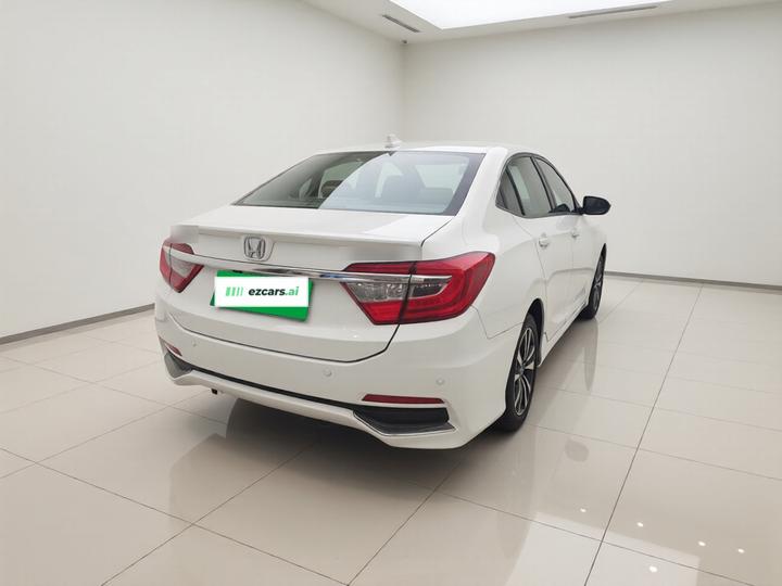 Crider 2013 1.8L AT Luxury photo 3