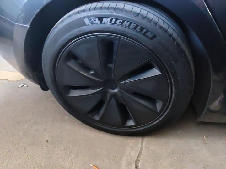 Model 3 2023 RWD photo 6