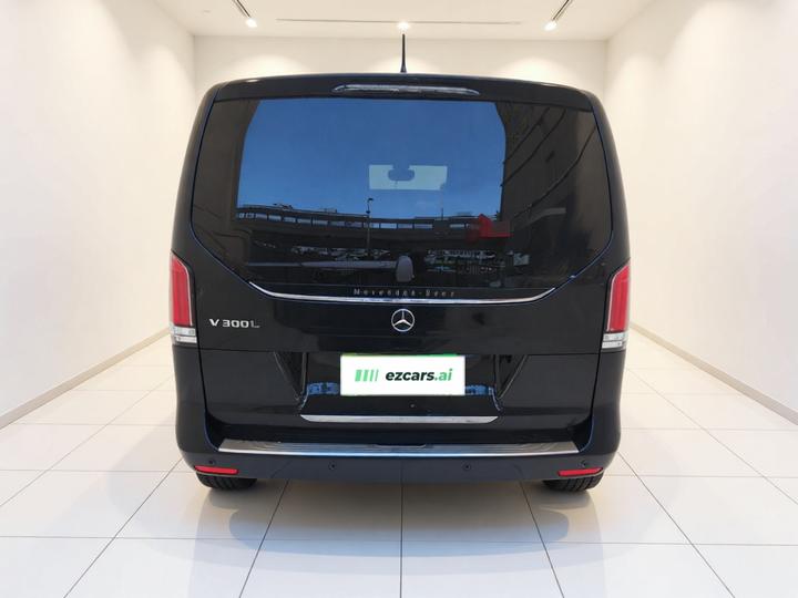 V-Class 2024 V 300 L Long Wheelbase Luxury photo 5