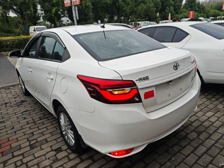 Vios 2021 1.5L CVT photo 4