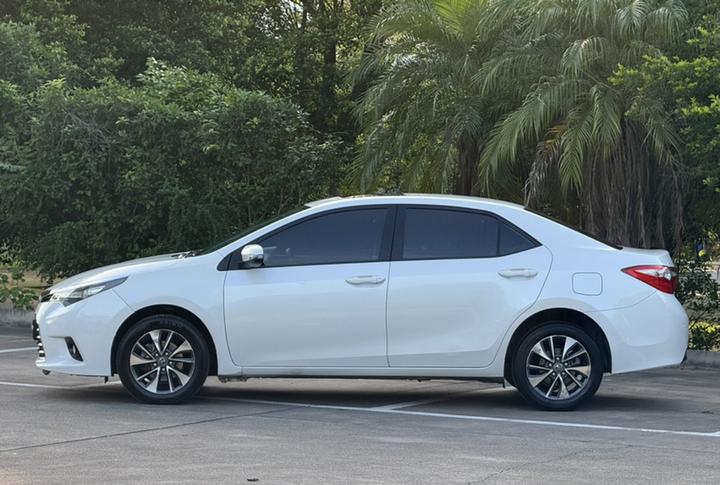 Levin 2014 1.8GS CVT Elite photo 2