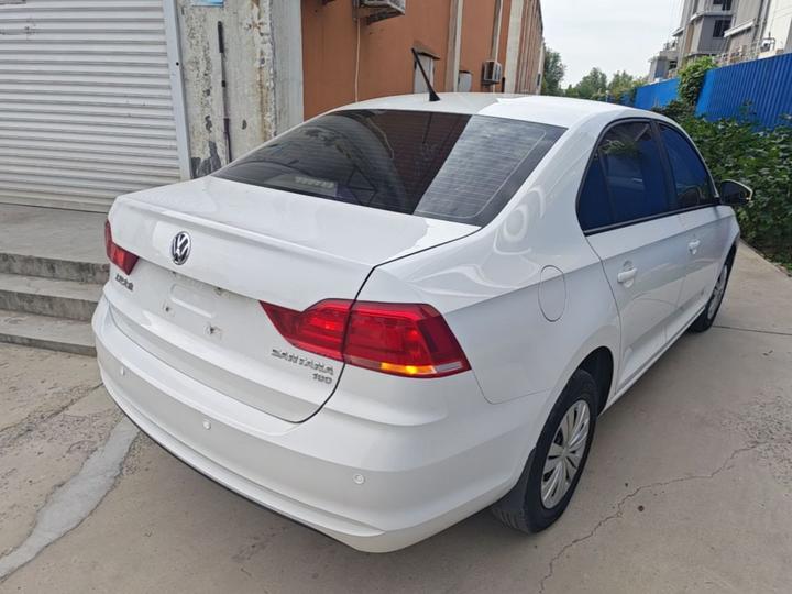 Santana 2016 1.6L AT photo 4