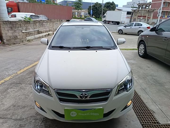 2013 1.6L AT Excellence photo 2