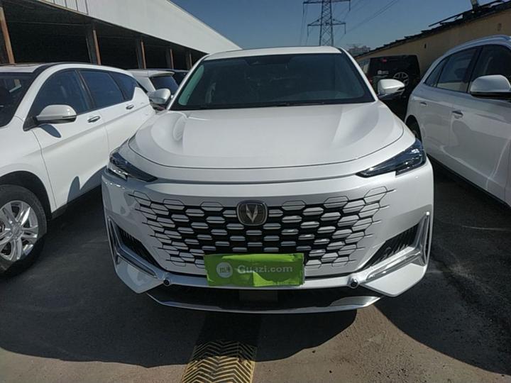 UNI-K 2021 2.0T Premium photo 2