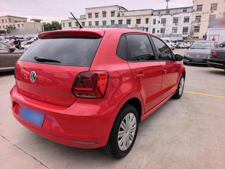 Polo 2016 1.6L AT Comfort photo 6