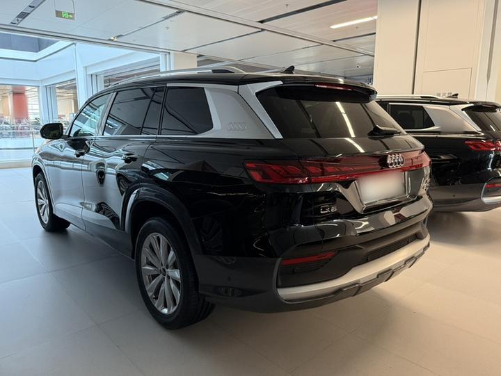 Q6 2024 45 TFSI quattro 6-Seater photo 2