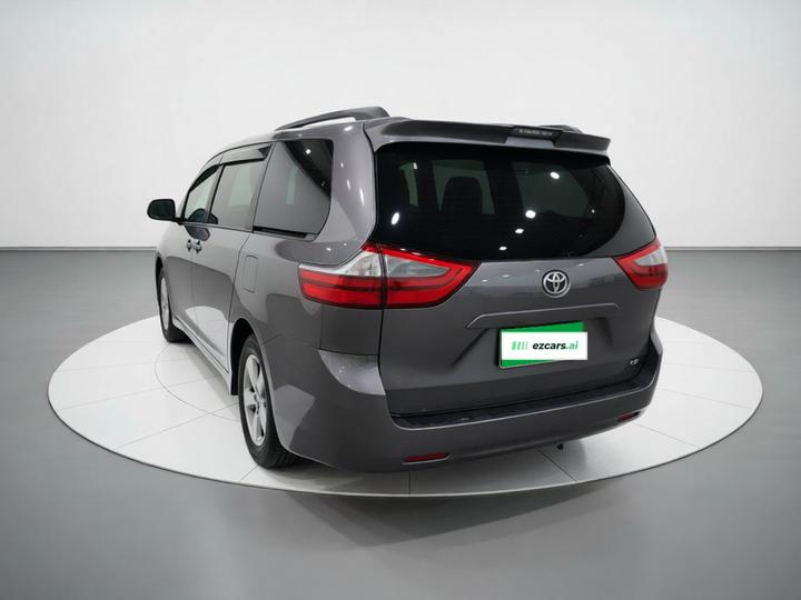 Sienna Parallel Import 2019 3.5L RWD LE 7-Seater photo 4