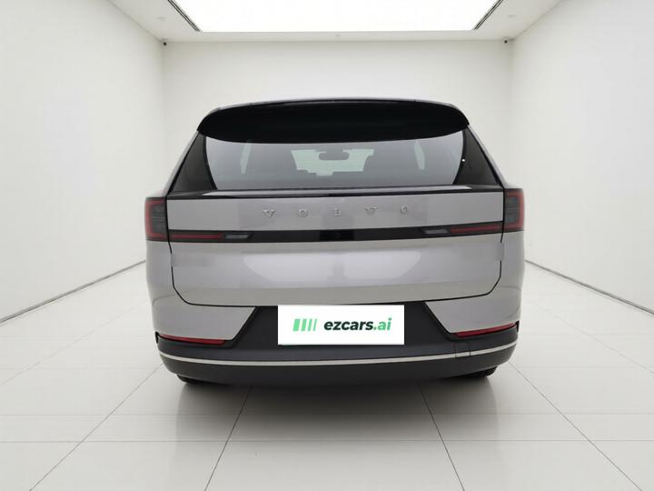 XC70 Hybrid 2026 RWD Long Range Core photo 5