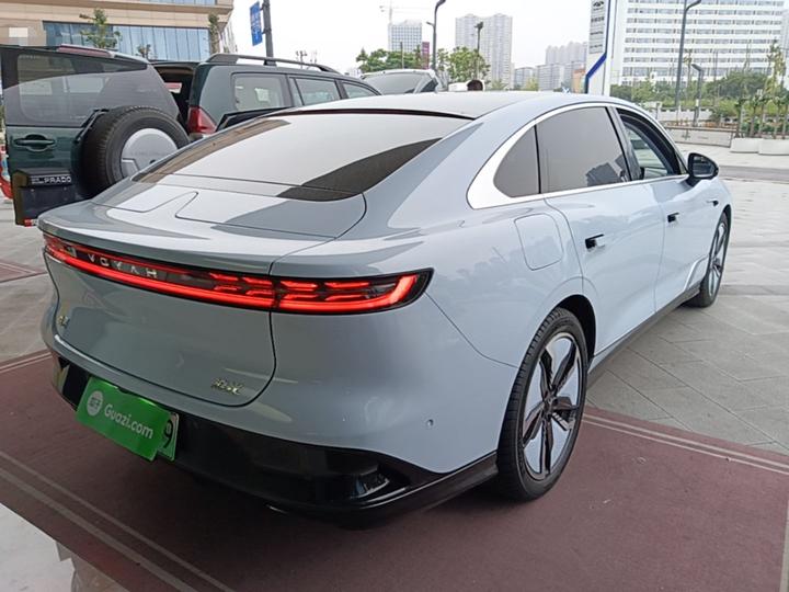 Voyah Passion 2023 AWD Standard photo 4