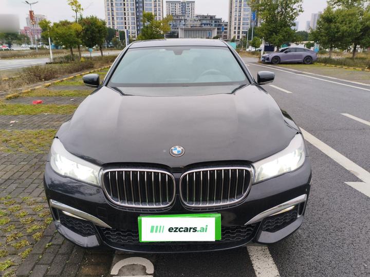 7 Series 2018 730Li Leading M Sport Package photo 2