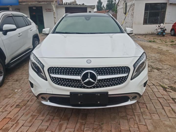 GLA 2016 GLA 220 4MATIC Fashion photo 2