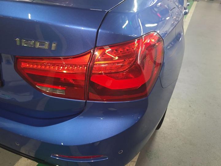 1 Series 2018 120i Design Package photo 7