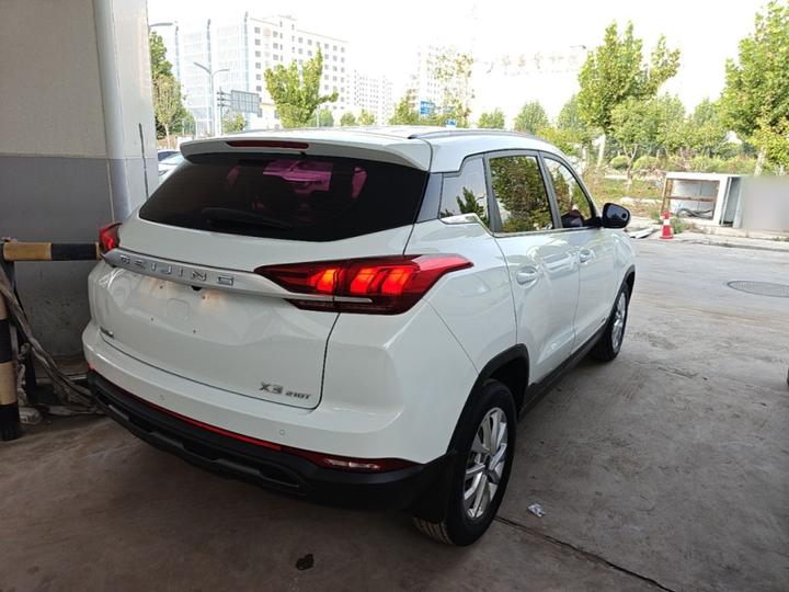 BAIC X3 2019 1.5T CVT Honor photo 6