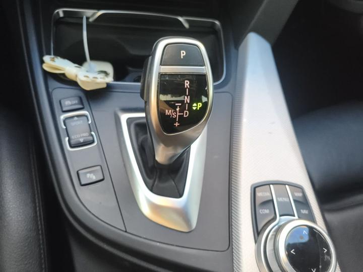 3 SeriesGT 2018 320i M Sport photo 6