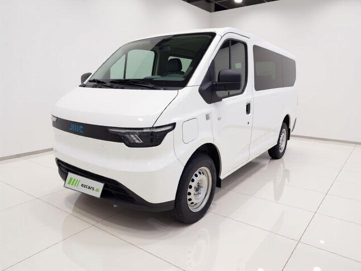 E 2025 41.86kwh Short Wheelbase