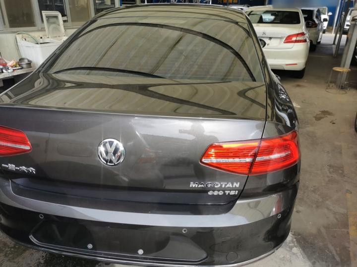 Magotan 2018 330TSI DSG Leading photo 3