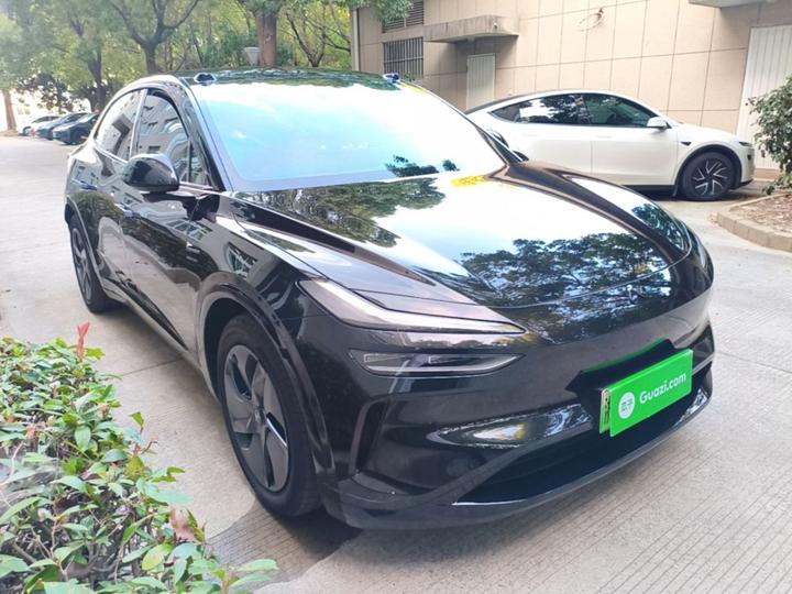 L60 2024 60kWh RWD photo 3