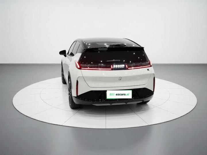 X 2023 AWD YOU 4-Seater photo 3