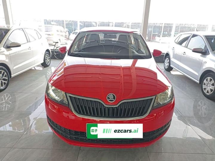 Rapid Spaceback 2016 Facelift 1.4L MT photo 2