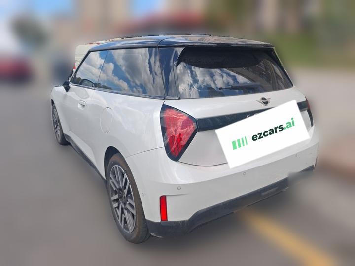 MINI COOPER 2025 456km COOPER E Classic photo 4