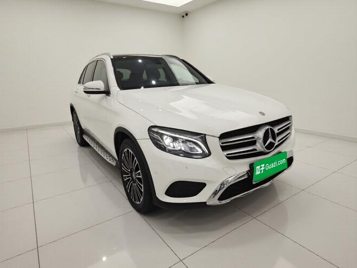 GLC 2018 GLC 200 4MATIC photo 3