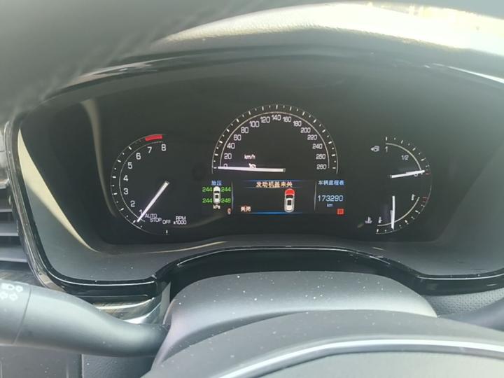 XT5 2018 25T Tech photo 7